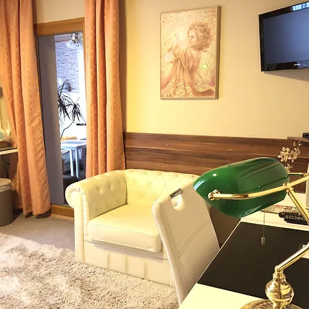 Gaestehaus Monika Pensión Hornbach