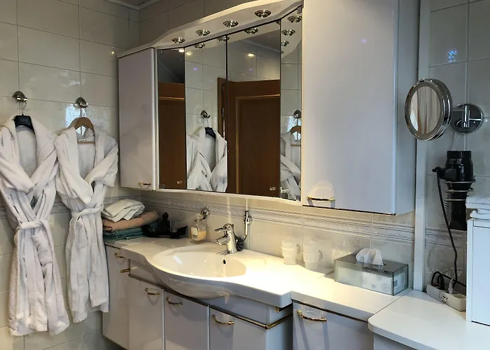 伽斯特翰斯莫妮卡酒店 招待所