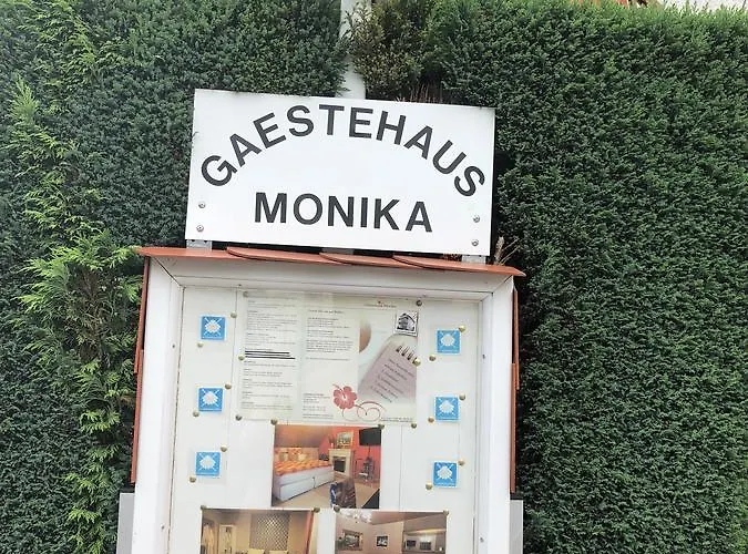 伽斯特翰斯莫妮卡酒店 招待所